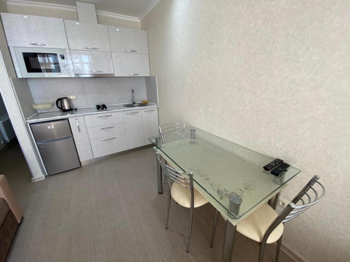 Cozy Studio Apartment-Sea View บาทูมิ ภายนอก รูปภาพ