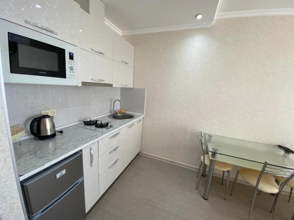 Cozy Studio Apartment-Sea View บาทูมิ ภายนอก รูปภาพ